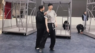 【阿云嘎】来自梅茜嘎丝的伯爵舞蹈教学～