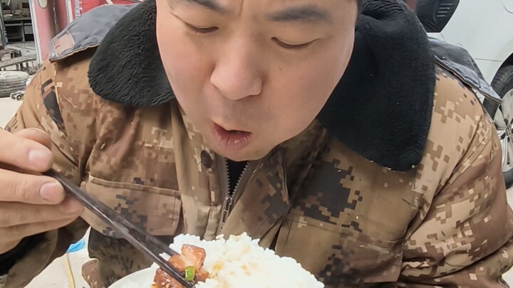 Muốn chinh phục món thịt kho tàu thì hãy lấy lại phong độ ngày xưa khi bạn theo đuổi tôi đi!