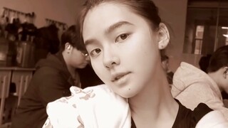 Membuat wanita pingsan secara acak