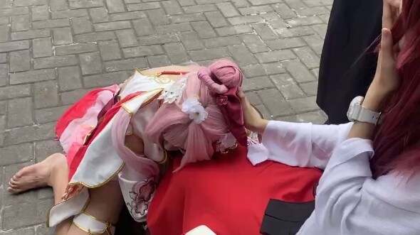 Aili Xiya: Hehe, người bạn tốt Eden của tôi♪ (ôm)