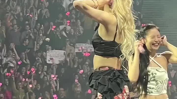 【Blackpink】YG: Số tiền điện còn lại, dùng để mua nệm!