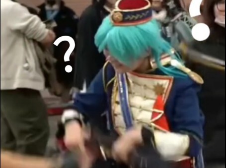 原来咱哥的衣服还能当棍子