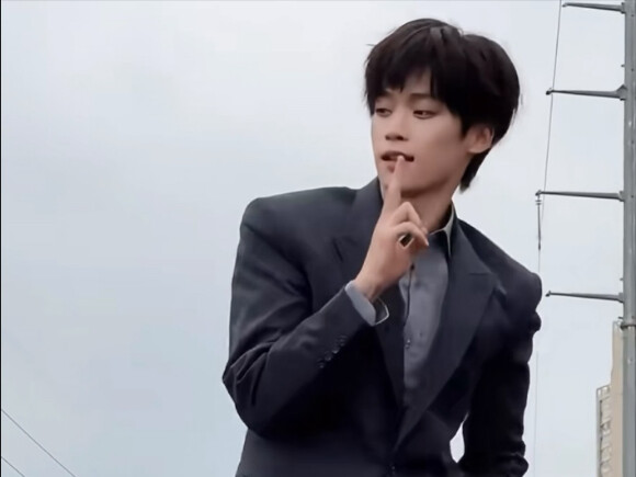 Ziyu's suit cover of SEVENTEEN's SUPER—so handsome, Dabao!