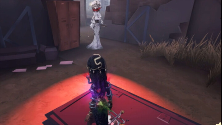 Đi bộ trong ba phút nhưng chỉ đưa một con dao