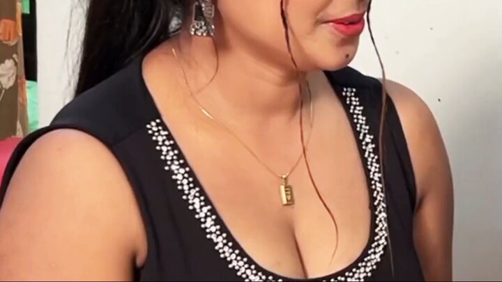 দুই বান্ধবী