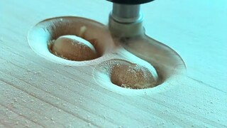 لماذا تجعل آلة النقش CNC المعلمين المهرة يشعرون بالحب والكراهية في آن واحد؟