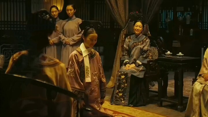 That hand-scratching-the-head gesture—it really pales in comparison to how beautifully Wu Yue does i