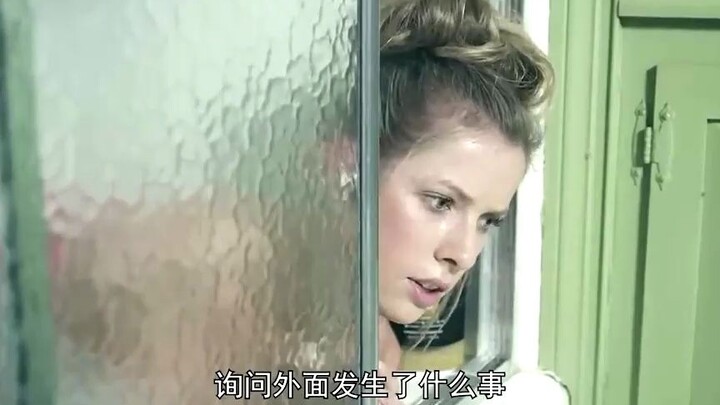 A goofy doll wants to commit murder but keeps failing due to its low IQ. Comedy film: “Doll Finley”