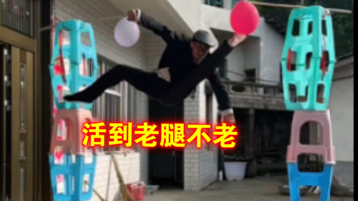 Đôi chân lò xo giúp thân mình nhẹ tựa cánh én
