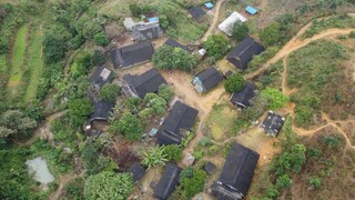 RUN SỢ VỚI NGÔI LÀNG BIỆT LẬP