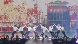 Cuối cùng cũng có thể nhìn rõ hơn chút về vũ đạo rồi!