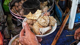 MURAHNYA KEBANGETAN SEPORSI CUMA 5 RIBU??? BAKSO MUNCUL PANTAI POPOH