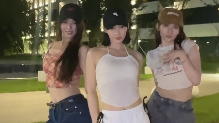 تحكم صارم في ABCD لمدة ٣٠ ثانية، من يدري؟ سيطر عليّ لاعبان محترفان، ولم أتعلم منذ ٢٠ دقيقة. كان التش