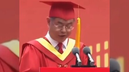 After 4 Years of Eating Vlogs in the Cafeteria, He Made It Into the Principal’s Speech