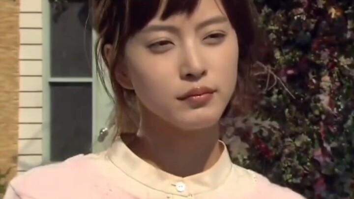 แม้จะดูมาแล้วนับครั้งไม่ถ้วน แต่ทุกครั้งที่ดูก็ยังขำอยู่ดี ชอบสไตล์สุดจัดของนางเอกจริงๆ แทนที่จะทนเก