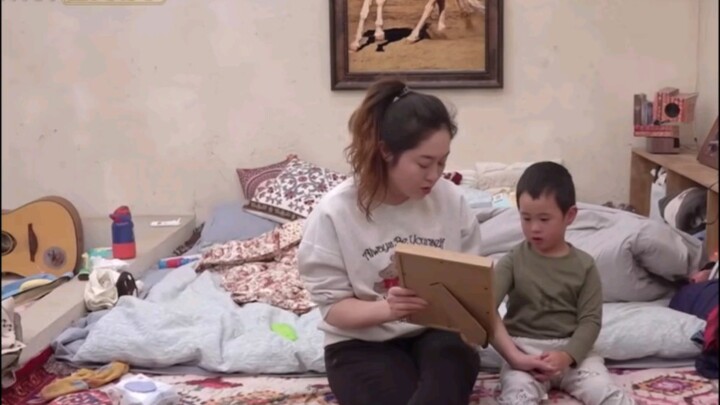 Junyan shows Mario a photo from when he was born, and Matsuko says it’s her little brother. Junyan d