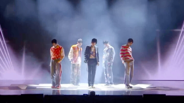 เวทีหลักของแร็พ!!! บอยแบนด์น้องใหม่ของ CUBE เวทีโชว์เคสเปิดตัวครั้งแรก 240402