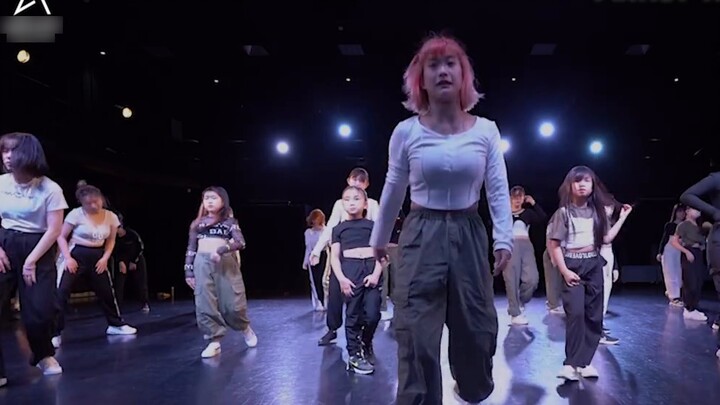 Vũ đạo gốc của Hana Hana, em gái của TWICE MOMO, GOT THE THRILLS / TWICE