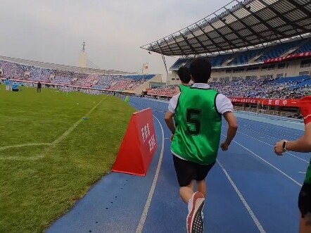 วันกีฬาโรงเรียน 1000 ตร.ม. 49 มุมมองบุคคลที่หนึ่ง