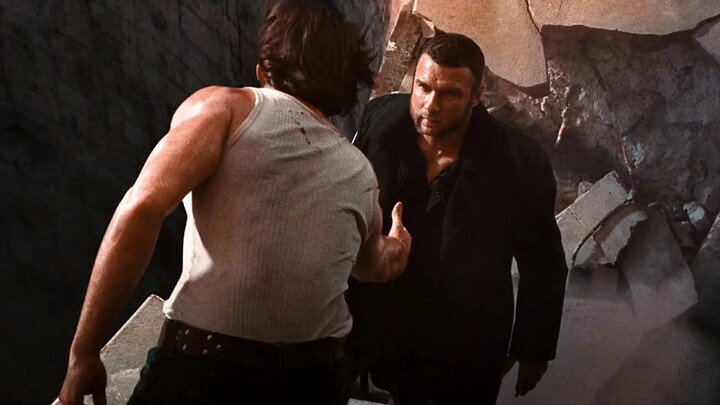 Cinta dalam pandangan mata seseorang tak bisa disembunyikan.