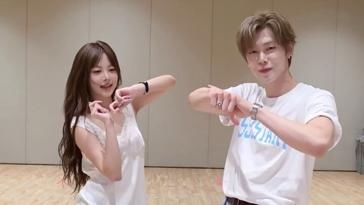 There’s already a cross-team challenge this quickly! Hwang Eun-chae & Choi Yeon-jun’s “MADE MY NIGHT