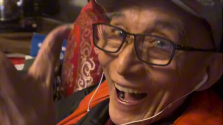 Beijing Uncle Comes to Visit Shanghai Uncle