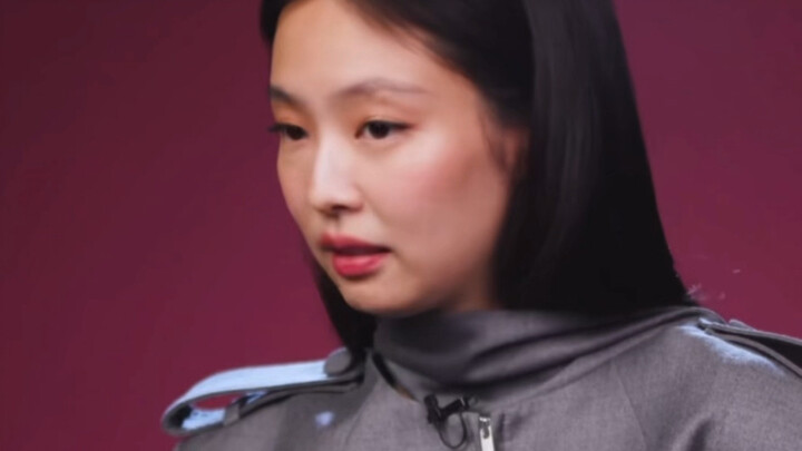 Cô nàng heo con Kim Jennie
