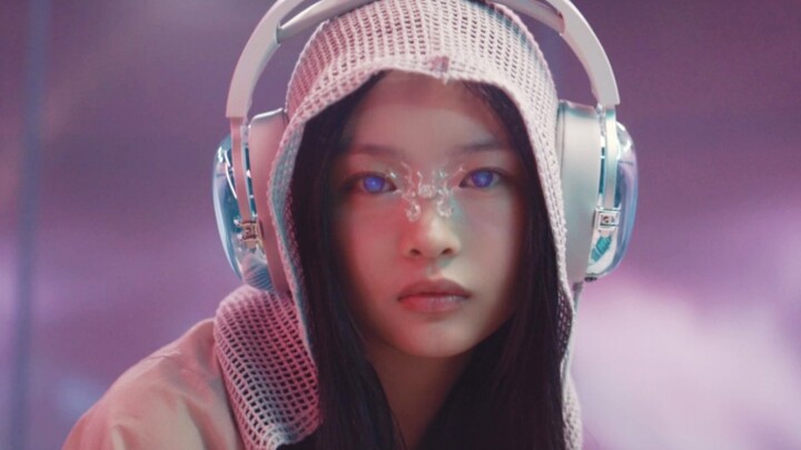 NewJeans' "Supernatural" Version 2 MV with Chinese subtitles released!