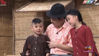 Trường Giang cười mệt trước ánh mắt cầu cứu của các siêu hài nhí khi lỡ quên thoai