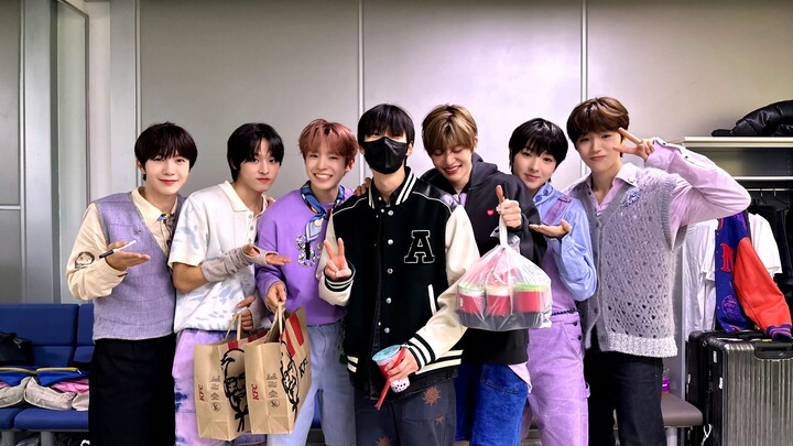 ไม่ใช่ลูกที่ถูกทิ้ง ไม่ใช่ลูกทดแทน แต่เป็นลูกที่ดีที่สุดที่พี่น้องหลายๆ คนรัก