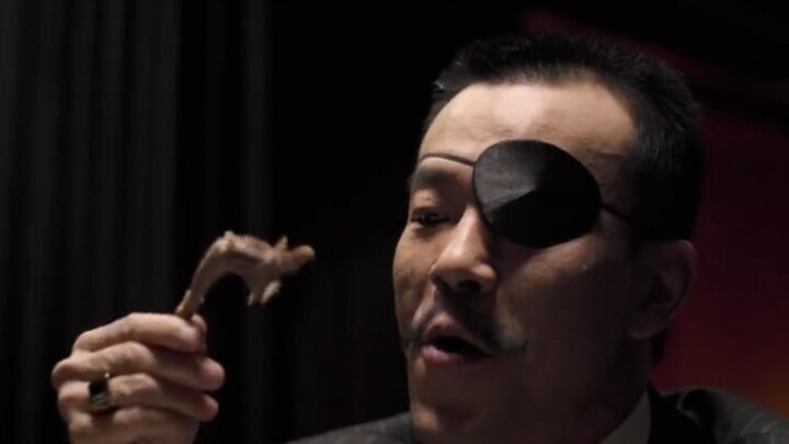 Last time the dumplings weren’t great, so this time Jiang Wen’s treating Liao Fan to pigeon.