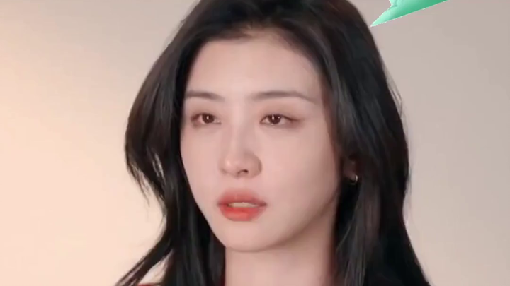 赵小棠妈妈扎手榴弹发型引爆笑点