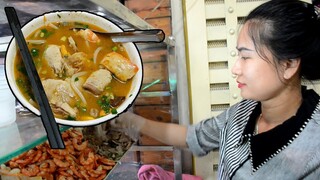 Chị chủ xinh xắn bán bánh canh cua gần 10 năm cực đông khách