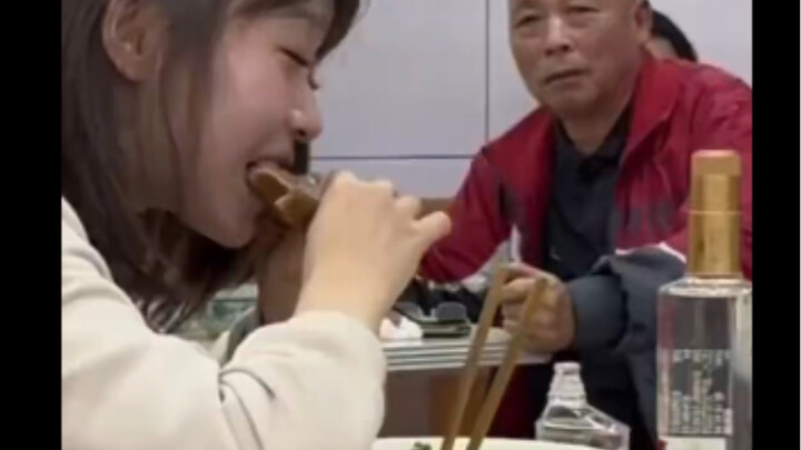 ตอนนี้หวังเหยียนปิงถึงได้ตระหนักถึงความแตกต่างระหว่างกองร้อยธรรมดาและกองร้อยยอดฝีมือ