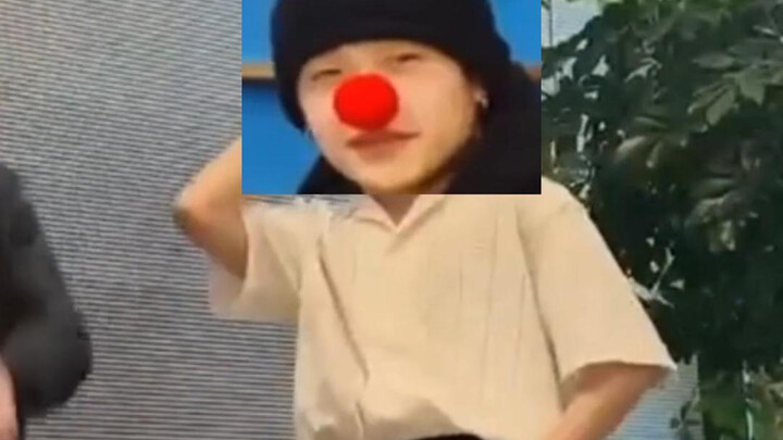 Han Jisung covers and dances to Supernova ( )