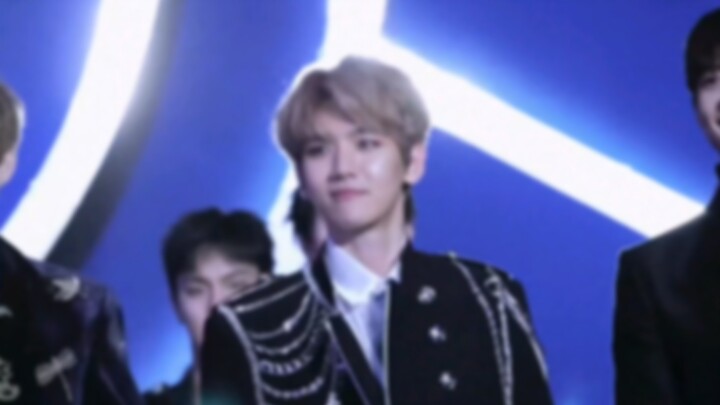 One second ago: A male idol’s sense of responsibility; the next second: An idol’s sense of responsib