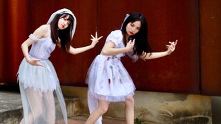Bạn có muốn đi hộp đêm vào lễ Halloween không? Xin chào! Bạn có muốn nhảy không?
