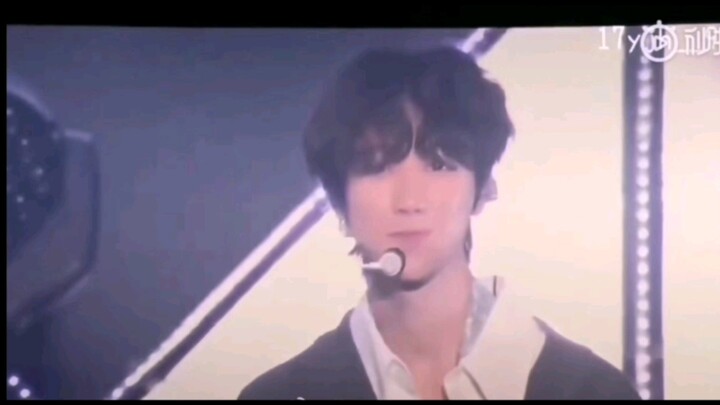 ให้ทำตอนจบแฮปปี้เอนด์นี่มันเป็นยังไงนะ แปดแปด: ช่วยหนูด้วย ช่วยหนูด้วย คนที่สอง: หมิงฮ่าวน่ารักจัง ข