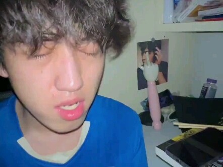 A little snack when your roommate is asleep