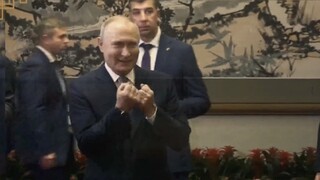 [Putin] Đến vườn hoa có thư giãn không? Đúng