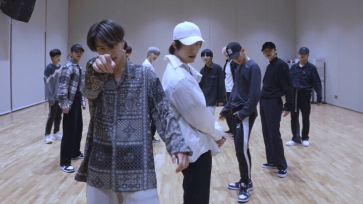 [TXT & ENHYPEN] Collaborative Stage - Comment Section Face-Off
