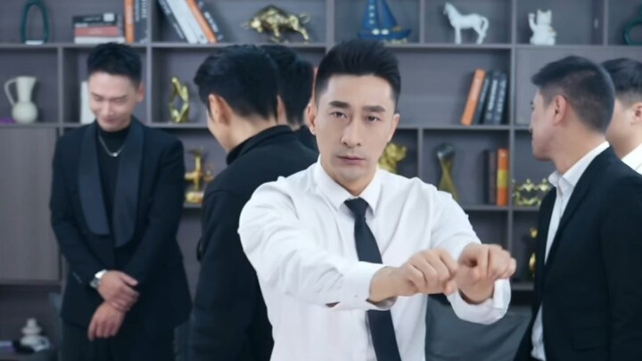 Are you scared if 4 old onions stare at you at the same time? Do you dare to fight back?