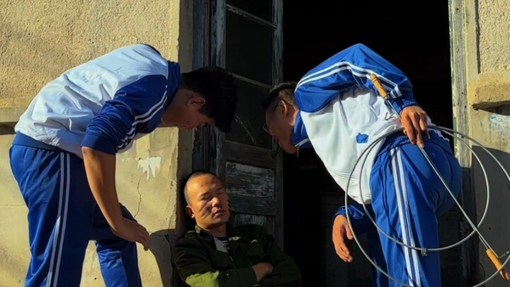 Young people have no moral principles and are launching sneak attacks!