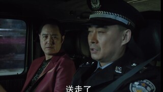 “得知老虎从特别通道离开，赵瑞龙这才松了口气！”