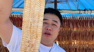 泰国美食：海边的手工鱿鱼丝从干到丝一气呵成你吃过吗