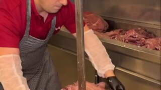 正宗土耳其烤肉的制作过程，这个肉的份量很满足！