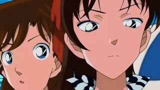 Shinichi Hattori ketahuan sedang menebak-nebak dengan pakaian renang di pantai („ಡωಡ„) dan diikat ke