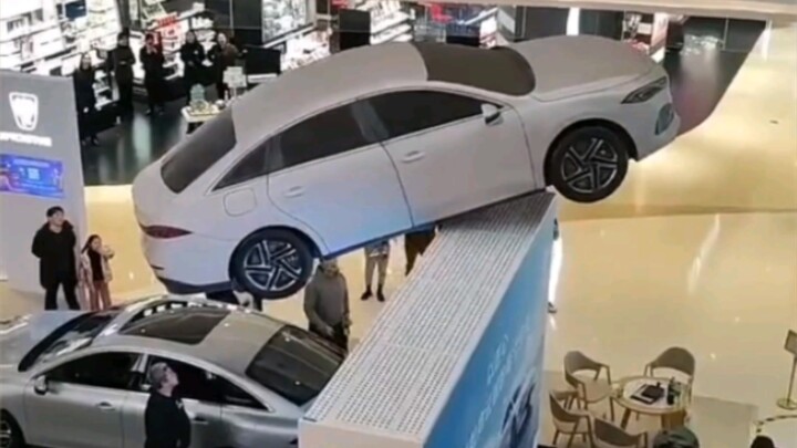 Hù tôi một phát, cứ tưởng công nghệ hologram đã tiến hóa đến mức đó rồi, hóa ra là công nghệ hydro t