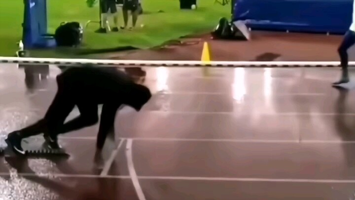 เมื่อโค้ชบอกว่าท่าออกสตาร์ตแบบเช็ดพื้นไม่ได้ผล