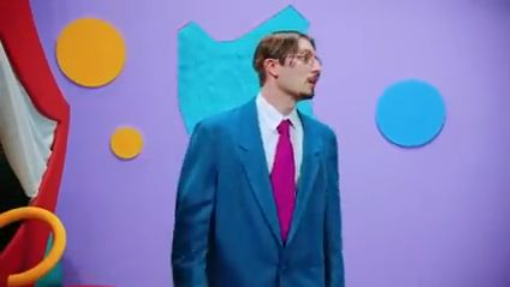 Y2K, bbno - Lalala (Official Video) - Y2KVEVO (240p, h264, youtube)